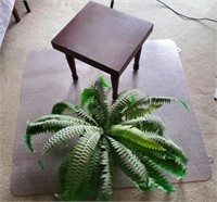 3" plastic desk mat, sm table, fake plant