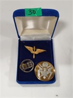 Vintage military pins badges