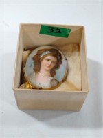 Hand painted cameo Broach pins shell pendant