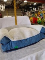 NEW Small Levis Dog Bed