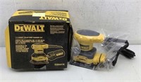 Dewalt 1/4 sheet palm sander Brand new D26441k