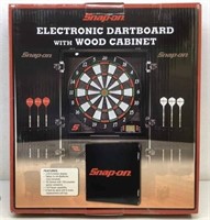 Snap Dart board New in box