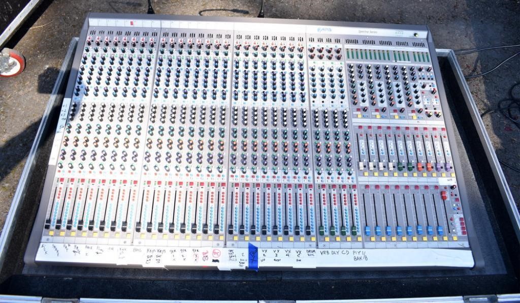 PRO AUDIO, SOUND & STAGE ELECTRONICS TIMED, INTERNET AUCTION