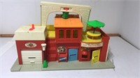 Fisherprice Play Family Village