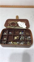 Assorted jewelry