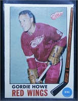 1969-70 OPC #61 Gordie Howe Hockey Card