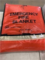 EMERGENCY BLANKET