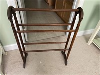 Vintage Pine Quilt Rack