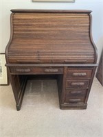 C. 1900 Quarter Sawn Oak Single Pedestal Roll Top