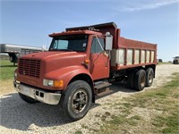 647. 1991 International Model G 4954 Dump Truck