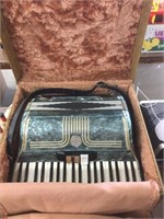 Enrico Roselli accordion, great shape