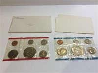 1975 P & D mint sets with Ike dollars