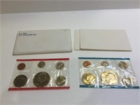 1977 P & D mint sets w/ Ike dollars