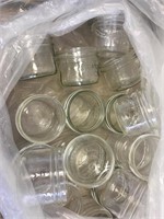 17X MASON JARS W/ LIDS