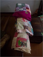 Misc quilts and bedspreads lot