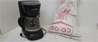 Black and Decker 12 cup coffee maker
Trac sand