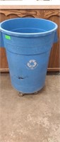 Recycle container on 4 castors, 37 in tall