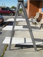 3 TIER STEP LADDER DISPLAY w/ 3 SHELVES -IDEAL FOR
