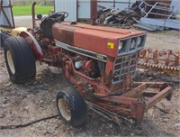 International Harvester 284 tractor