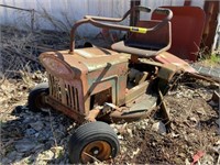 Lawn Flite Mini Lawn Tractor for parts or repair