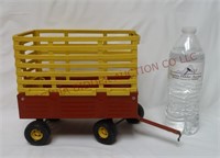 Ertl Bale Throw Wagon 1/16 Scale Steel Replica