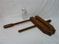 Woodworking Tool ~ Vintage Wooden Screw Clamp