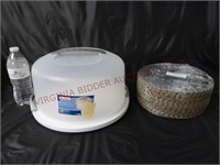 Sterilite Cake Carrier & 10" Cake Boards