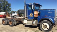 1987 Kenworth W-900 Cab & Chassis Truck T/A