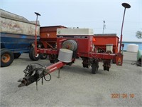 International 800 Cyclo Air Planter with Monitor