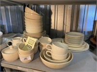 CONTENTS OF 1/2 SHELF- COUNTRY CRAFT STONEWARE