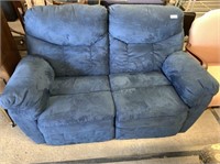 LIKE NEW BLUE FABRIC LOVE SEAT / DOUBLE RECLINER