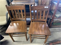 2 SOLID WOOD CHAIRS- GREAT PAINT PROJECT