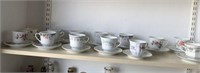 15 PIECES OF ASSORTED CERAMIC CUPS AND SAUCERS