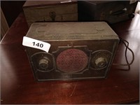 Vintage Radio (RCA Victor)