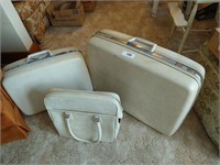 (2) Samsonite Luggage & Kerrier Bag
