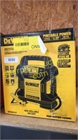 DeWalt portable power station - 120 psi, 1400