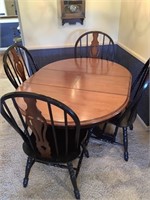 Table and chairs (in great shape)