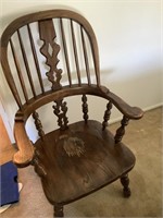 Large sturdy chair, good shape, matches chair in