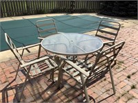 Outdoor table and chairs, great shape, no