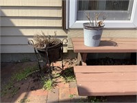 Outdoor plant stand and potters