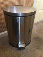 Small stainless step trash can