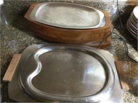 6 Metal and wooden trays
