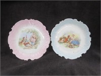 PAIR VINTAGE FIGURAL FRENCH STYLE PLATES 8.5"