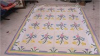 VINTAGE HAND QUILTED APPLIQUE "DAFFODIL" QUILT
