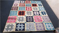 COLORFUL PATTERNED QUILT