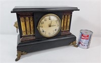 Horloge de bureau de style antique -