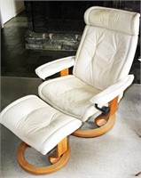 Stressless Ekornes Retro Style Swivel Chair w/