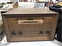 Vintage Minuet Radio/Record Player