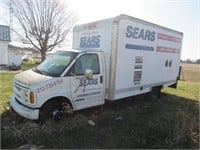 1999 chevy 3500 box truck(has title)