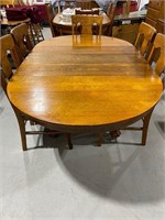 SOLID OAK DINING TABLE WITH 5 CHAIRS PEDISTAL